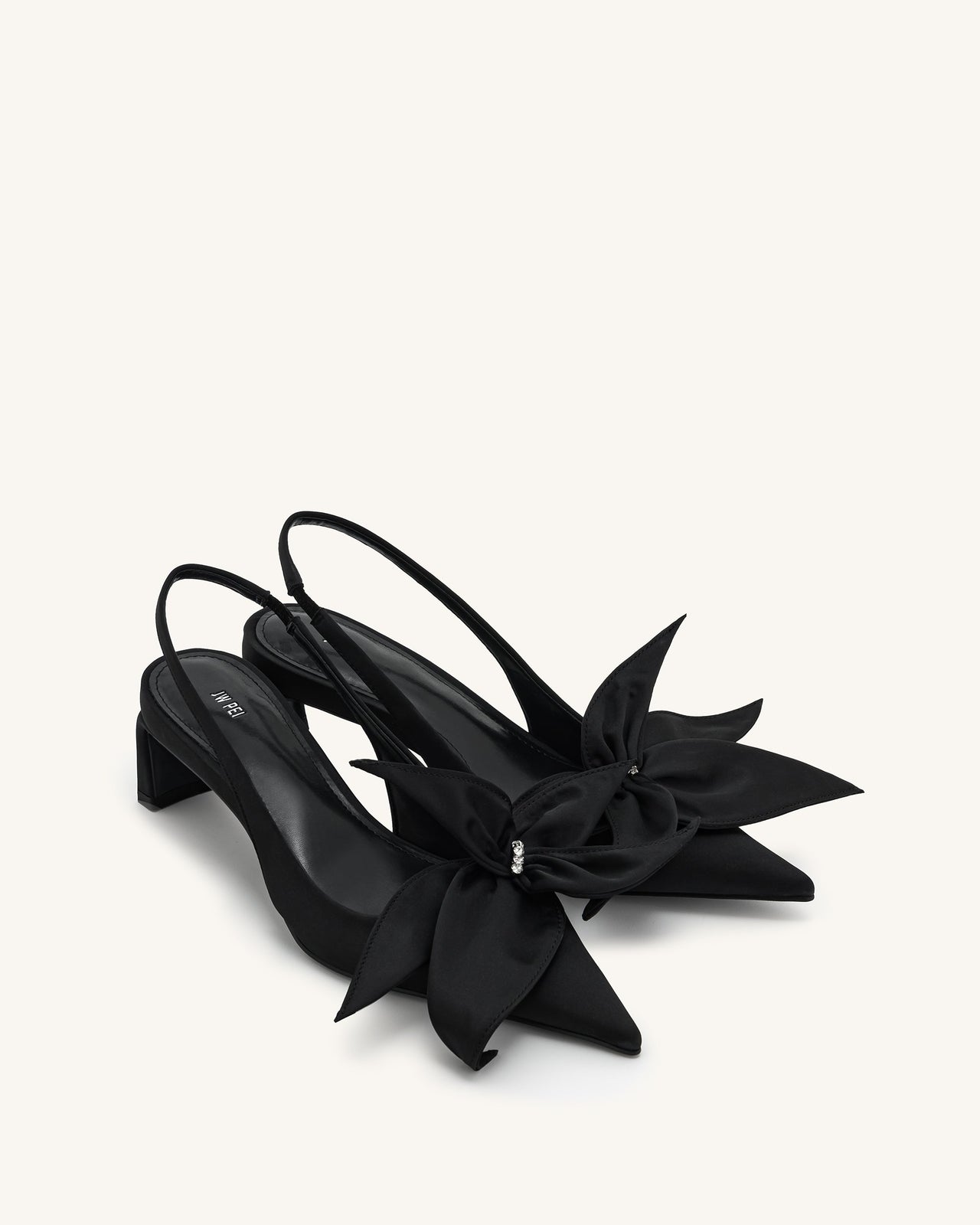 Queena 花卉貼花露跟高跟鞋 - 黑色